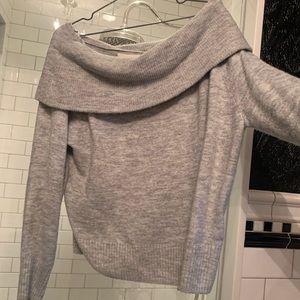 Off-the-shoulder Sweater